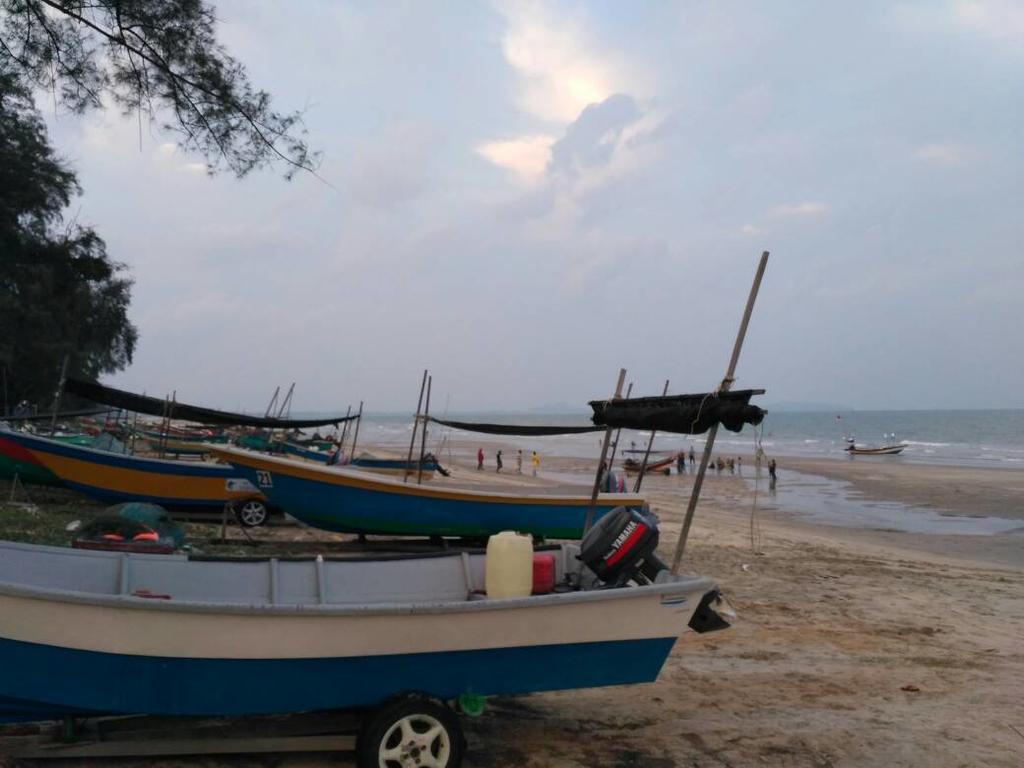 Damai Homestay Pantai Pelindung Kuantan Esterno foto